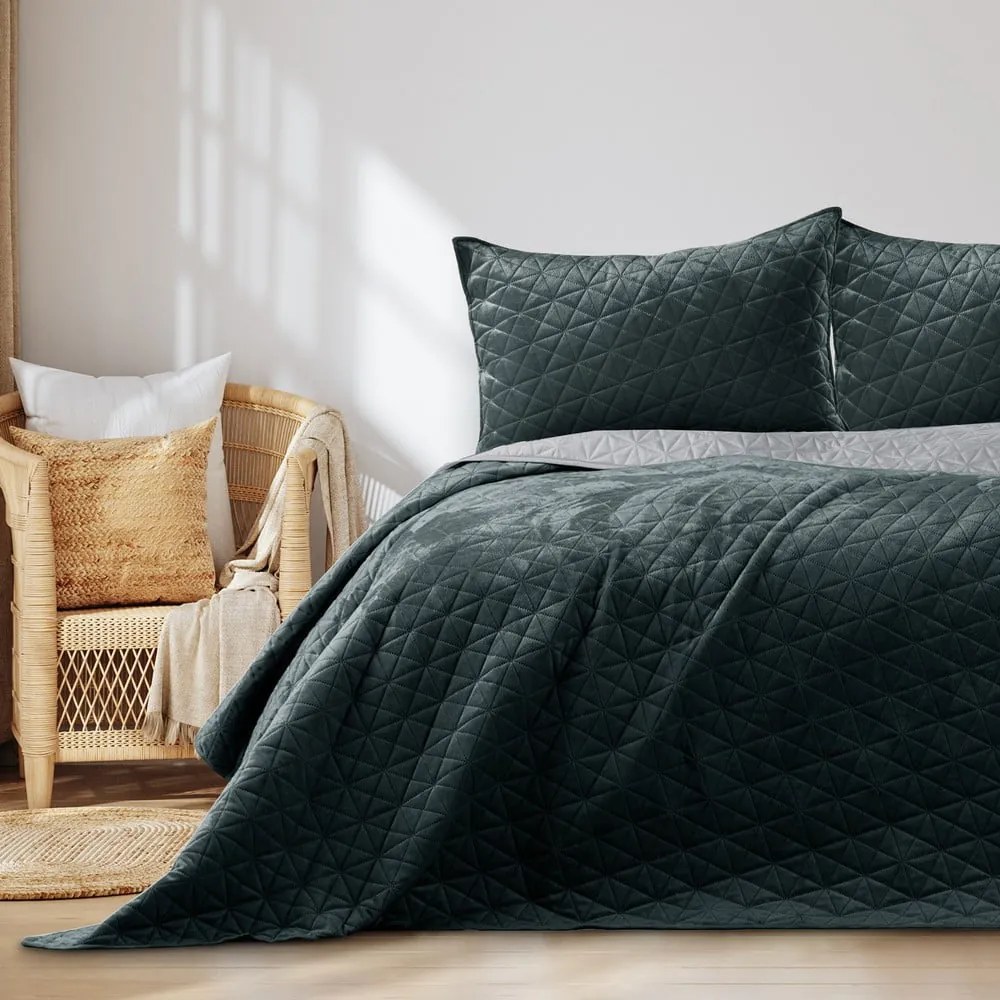 Sötétszürke bársony steppelt ágytakaró 170x270 cm Laila – AmeliaHome