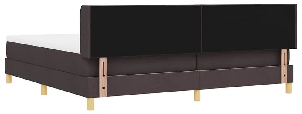 Boxrugós ágy matracmal Sötétbarna és fehér 200 x 200 cm Szövet