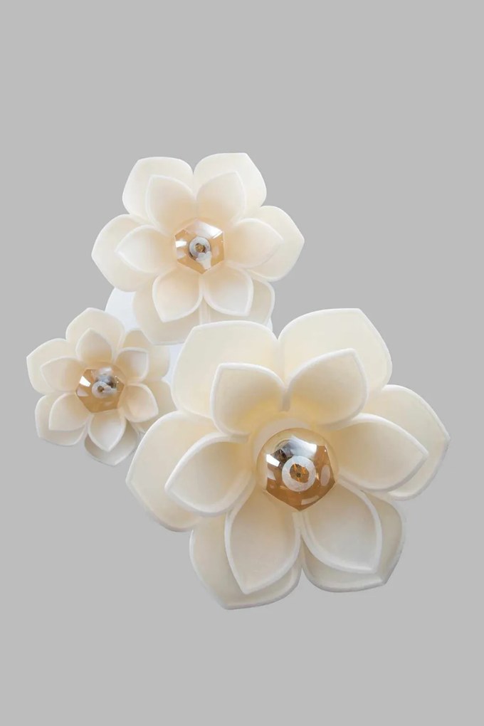 Lotus 3 - White