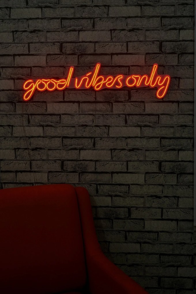 Műanyag LED-es fali dekoráció, Good Vibes Only - Red