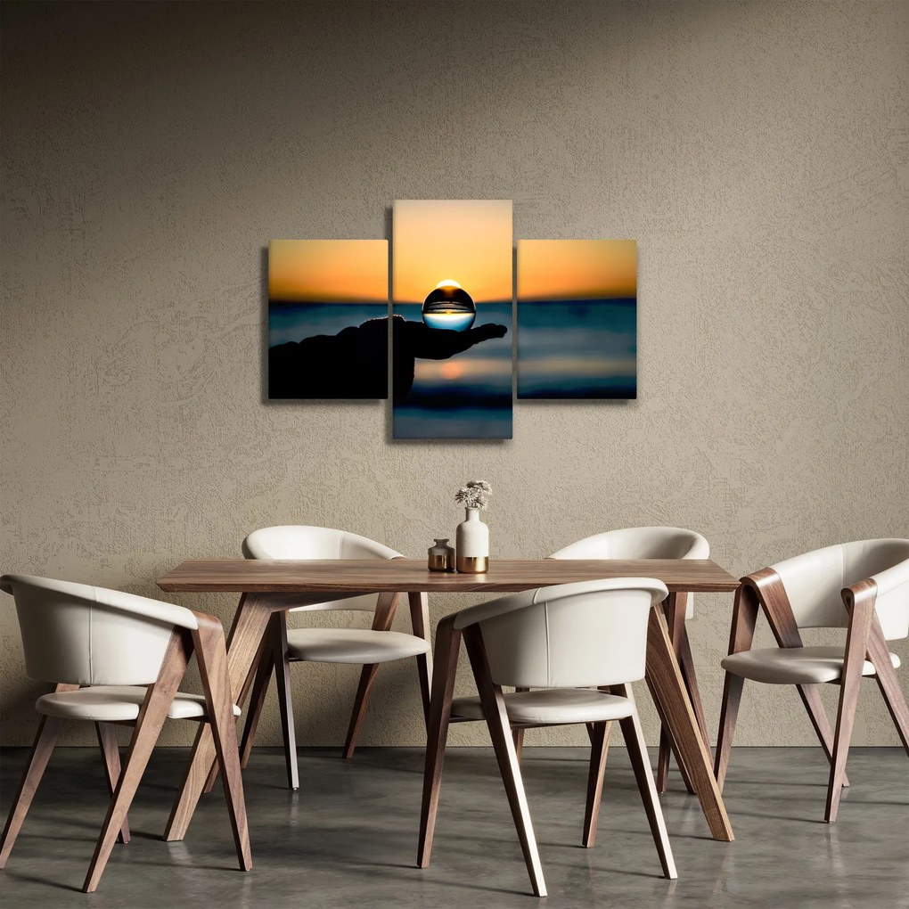 Üveggolyó a tenyérben (90x60 cm)
