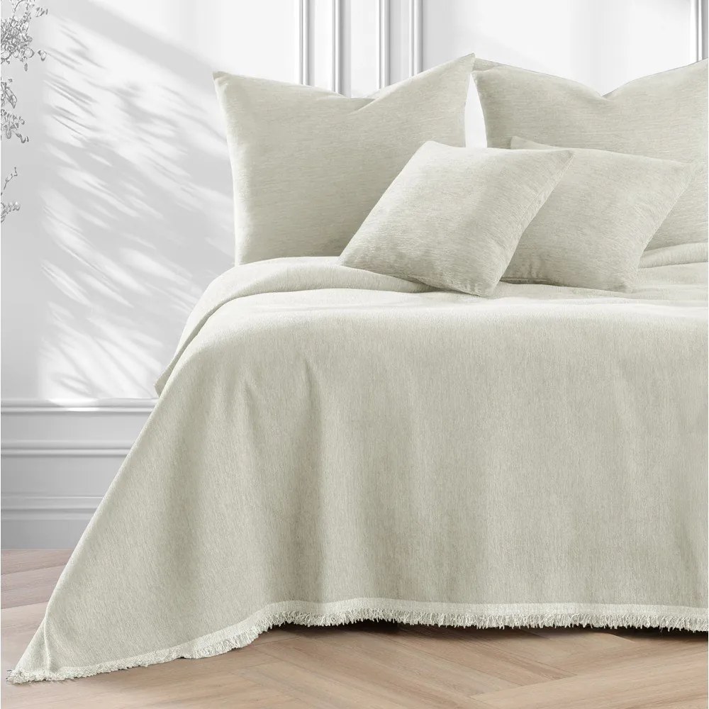 Krémszínű zsenília ágytakaró 220x240 cm Talo – Filumi