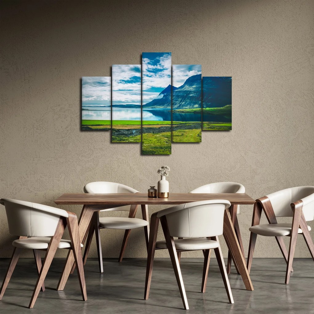 Egy tó hegyekkel képe (150x105 cm)