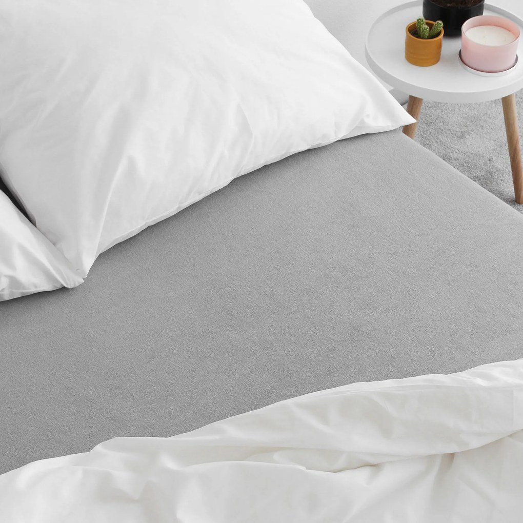 Goldea frottír gumis lepedő - szürke 180 x 200 cm