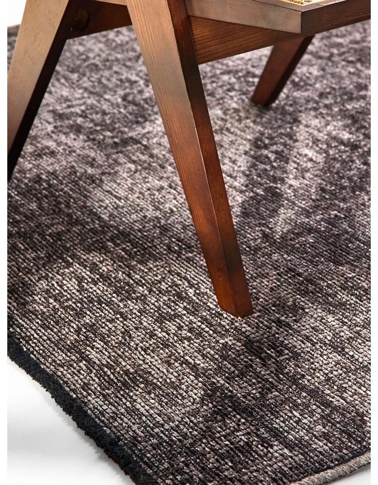 Barna szőnyeg 80x150 cm Prisma – Elle Decoration