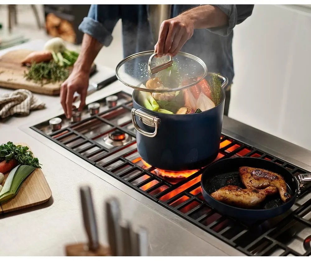 Indukciós tűzhelyhez alkalmas edény fedővel, kerámia felülettel Space – Joseph Joseph