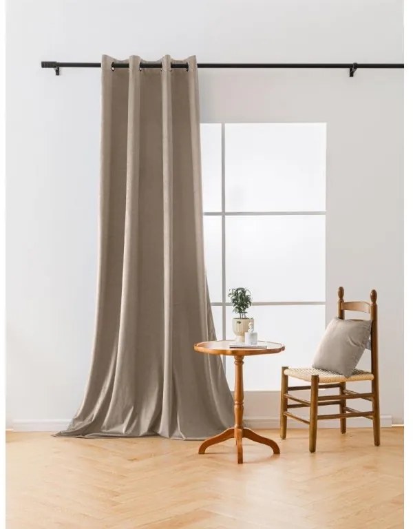 Világosbarna sötétítő VELVET függöny 140x250 cm Felfüggesztés: Fém gyűrűk