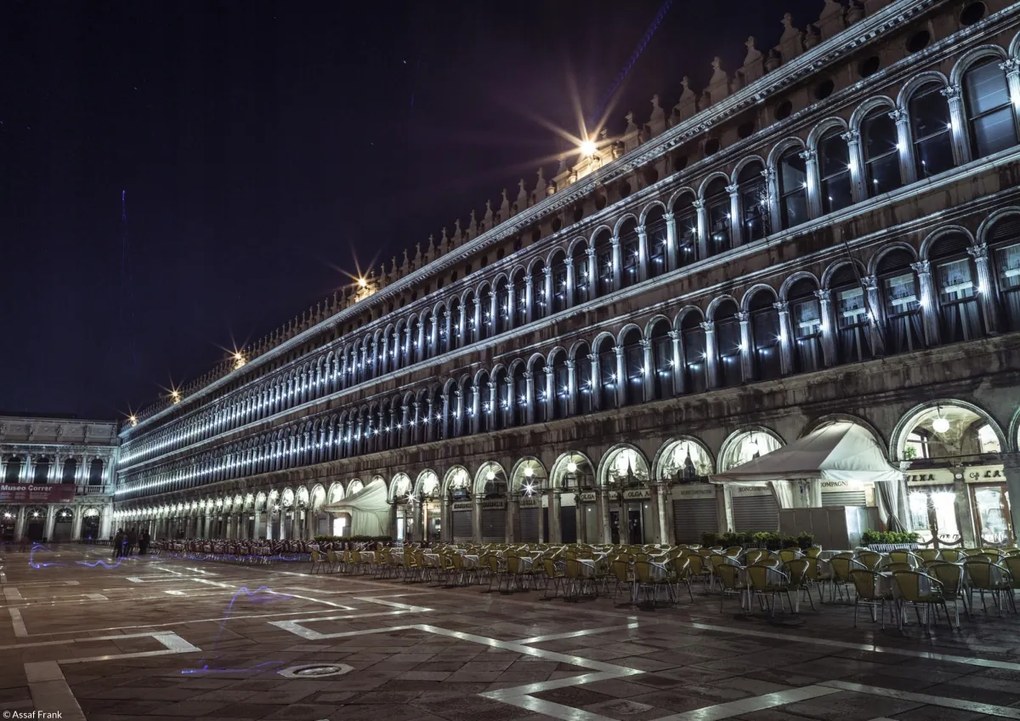 Poszter 29,7x21cm Utcai kávézó a Szent Márk téren, Assaf Frank