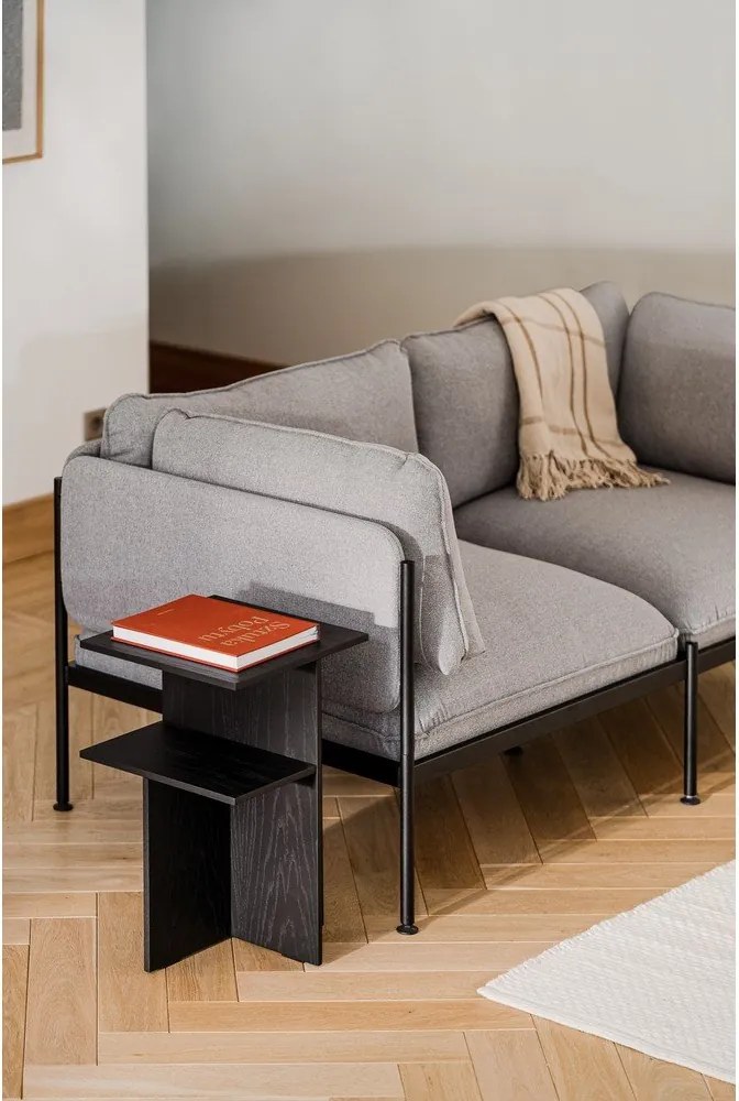 Fekete éjjeliszekrény tölgyfa dekorral Atik – noo.ma