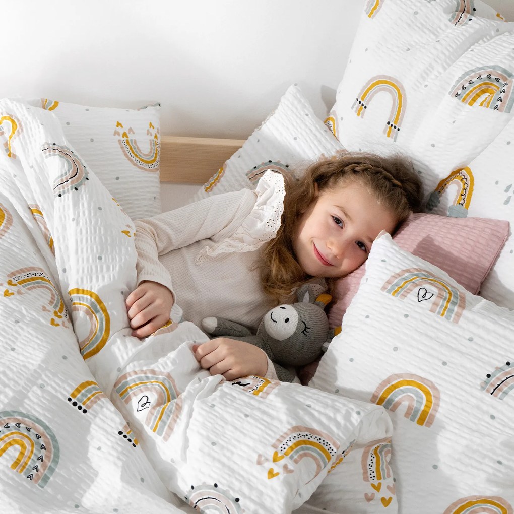 Goldea gyermek krepp ágyneműhuzat - festett szivárványok 140 x 200 és 70 x 90 cm