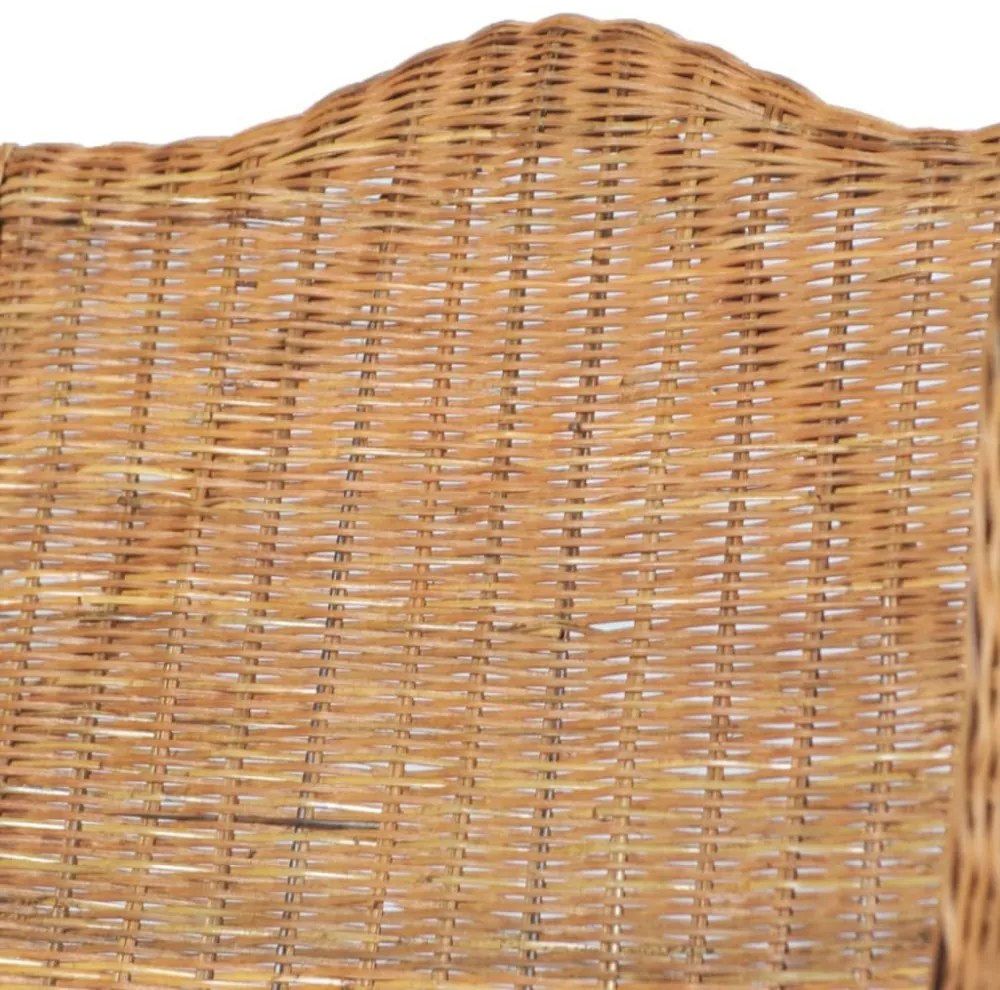világosbarna természetes rattan és lenvászon kanapé párnával
