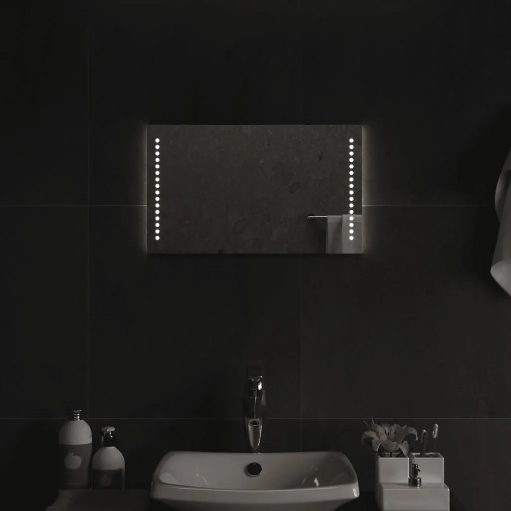 LED-es fürdőszobatükör 30 x 50 cm