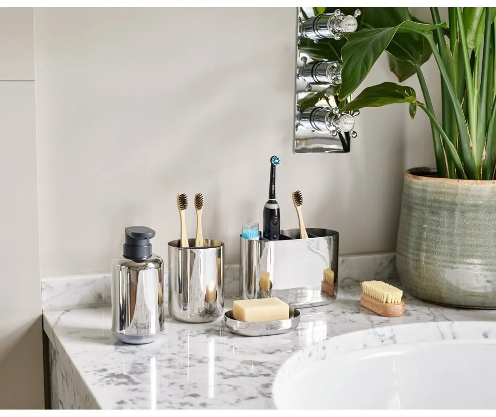 Fényes ezüstszínű rozsdamentes acél fogkefetartó állvány EasyStore Luxe – Joseph Joseph