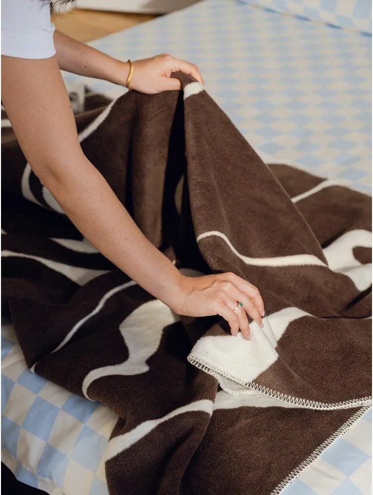 Barna-krémszínű takaró 150x200 cm Felu – noo.ma