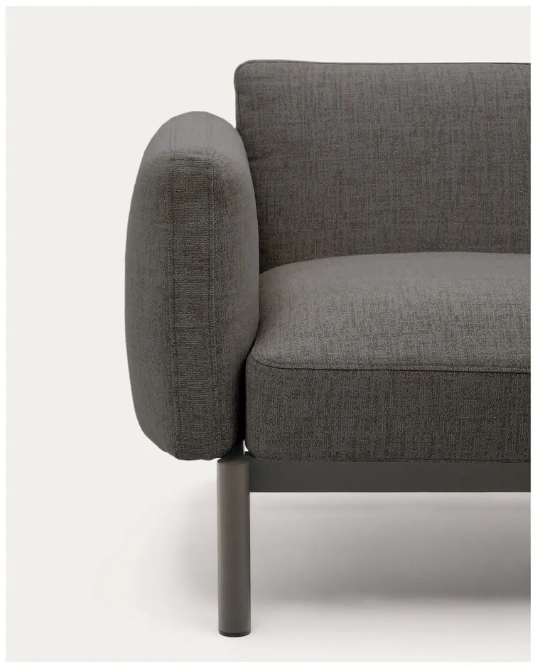 Szürke párnázott kerti fotel Sorells – Kave Home