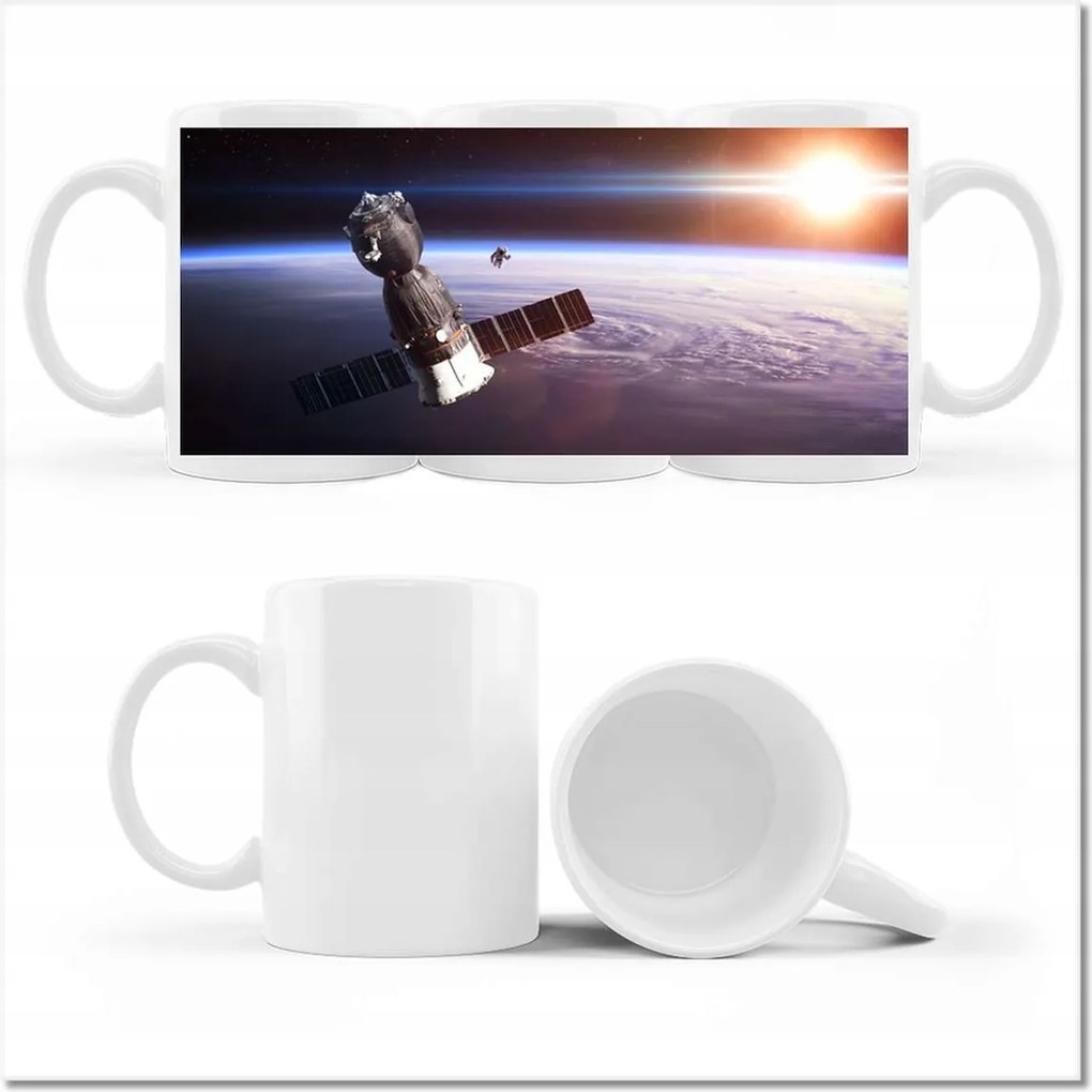 Asztronauta fényképes bögre a Spacewalk-ban