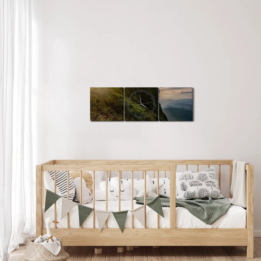 Egy nő képe a sziklán (órával) (90x30 cm)