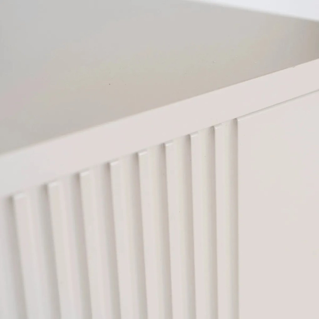 Komód 154 cm méretben, kétajtós, fiókos, bordázott kivitelben, kaszmir színben SOFT