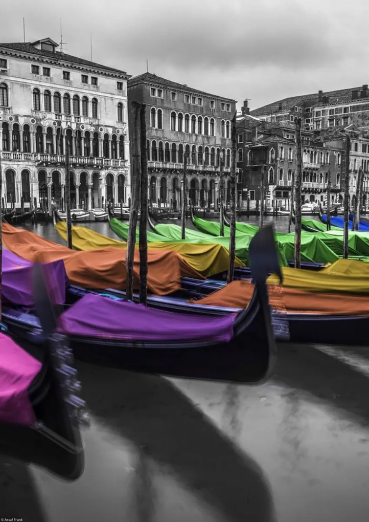 Poszter 29,7x42cm Gondolák parkolnak a Grand Canale 2-ben, Assaf Frank