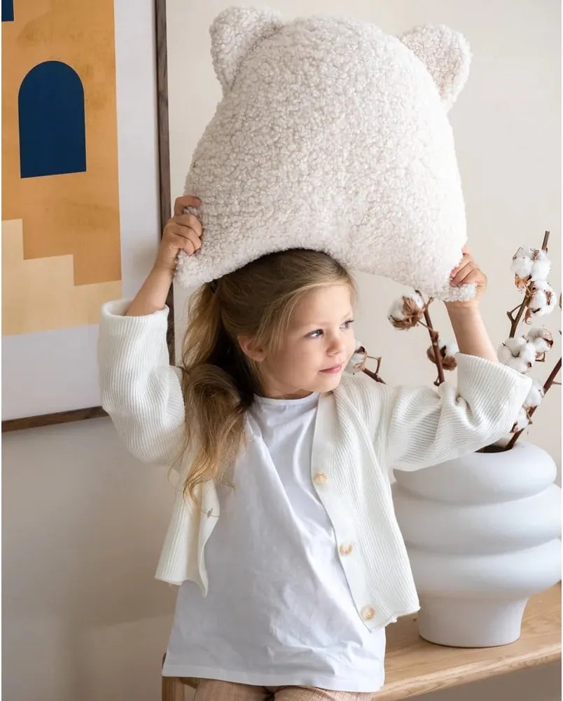 Krémszínű buklé párna gyerek kanapéhoz Bear – Wigiwama