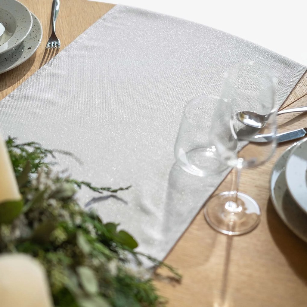 Goldea exkluzív asztali futó - ezüst csillogású 35x160 cm