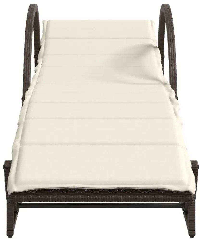 2 db barna polyrattan napozóágy asztallal