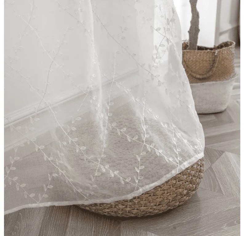 Fehér VINTORA függöny levélmintával 140x250 cm Felfüggesztés: Hullámos sínszalag