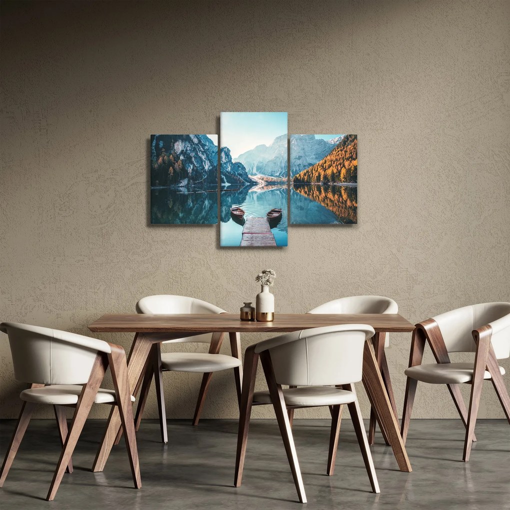 Kép - Csónakok a Braies-tónál (90x60 cm)