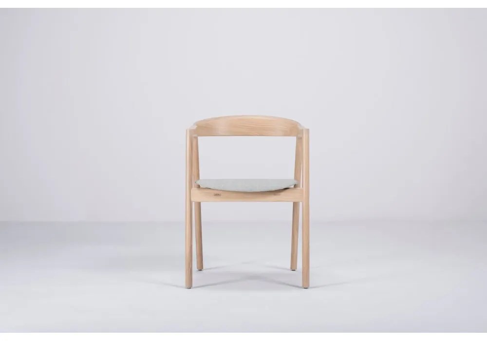 Muna étkezőszék tömör tölgyből, kékesszürke ülőrésszel - Gazzda