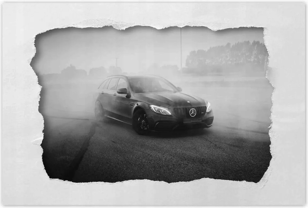 Poszterek 90x60 Mercedes gumiködben