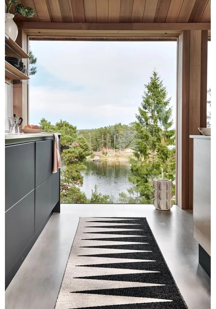 Fekete-fehér kültéri-beltéri futószőnyeg 70x250 cm Vivi Black – Pappelina