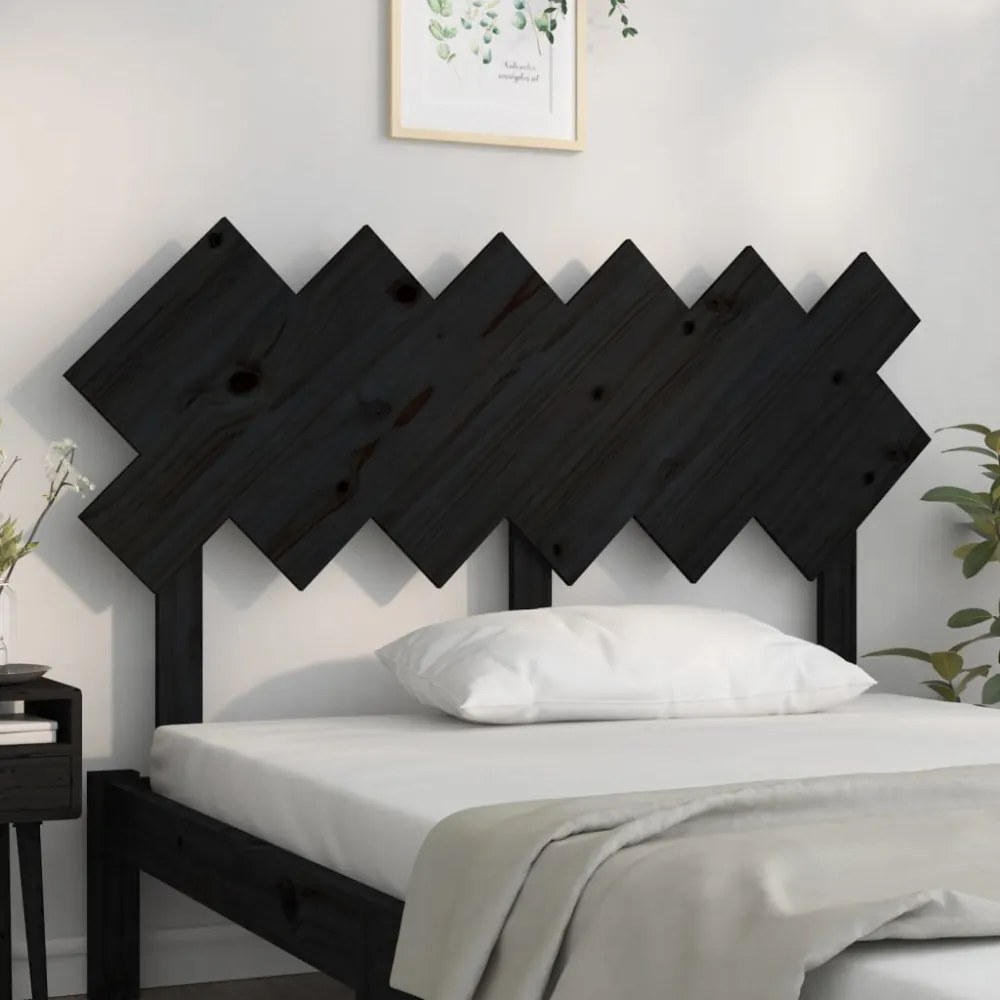 fekete tömör fenyőfa ágyfejtámla 132x3x81 cm