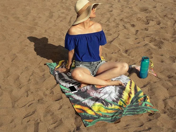 Strand fürdőlepedő TIGER 70x140 cm