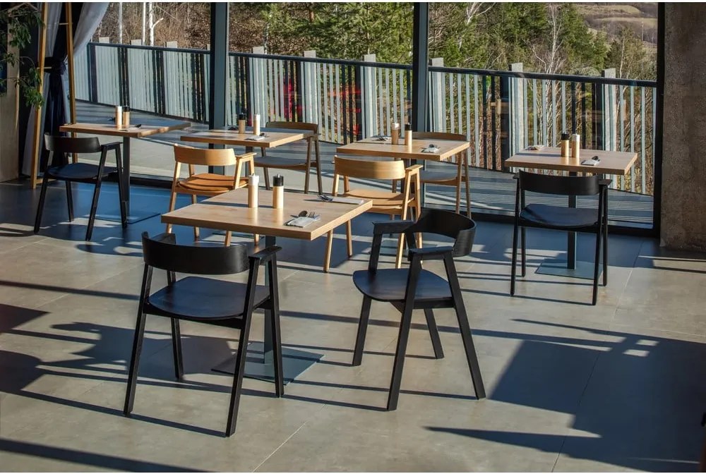 Fekete tölgyfa karfás étkezőszék Flip – Gazzda