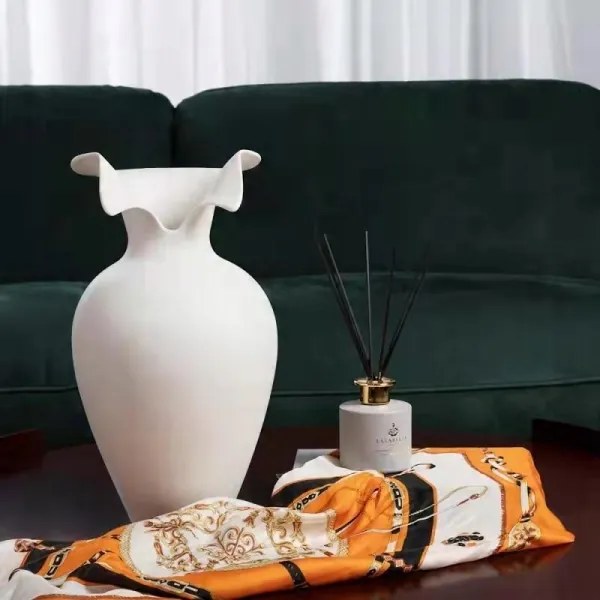 Fehér kerámiaváza 41,5x23 cm