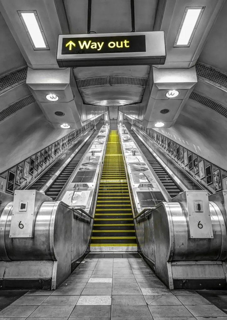 Poszter 42x59,4cm Mozgólépcső a metróállomáson, Assaf Frank