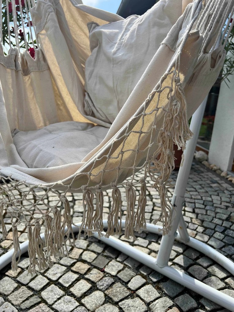 PALAK bézs függőszék fekete állvánnyal