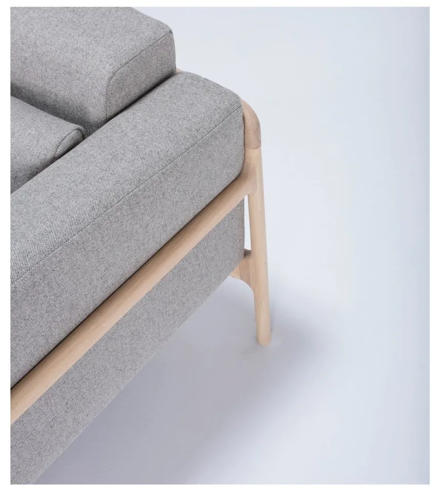 Fawn tölgyfa fotel szürke szövet ülőrésszel - Gazzda