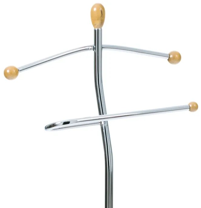 82646 Natúr színű szobainas, tömör fa és krómozott fém. Teherbírás 5 kg.