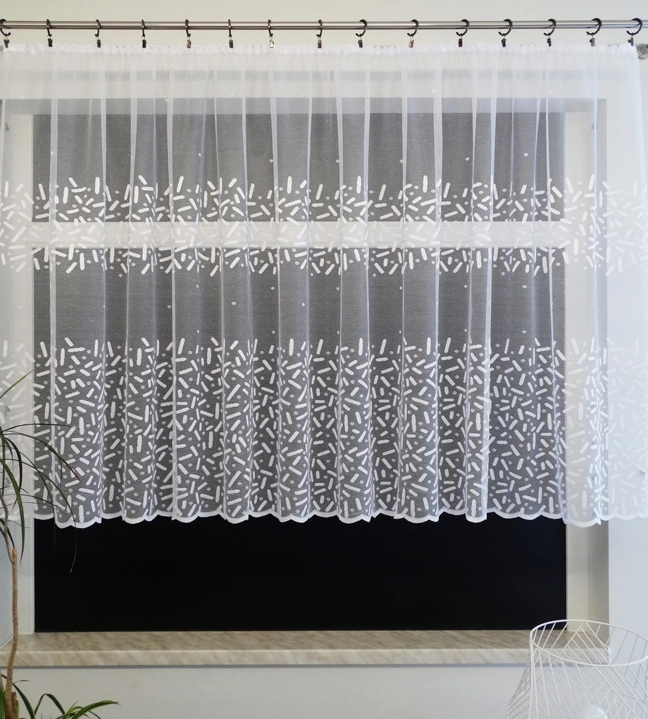 Mg Függöny 2047 Fehér 300X120 szalaggal Lengyel