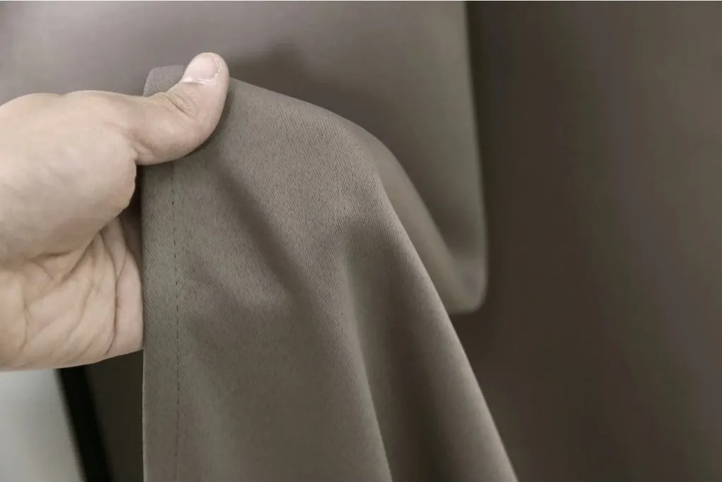 Szürkésbarna OXFORD függöny 140x250 cm Felfüggesztés: Fém gyűrűk