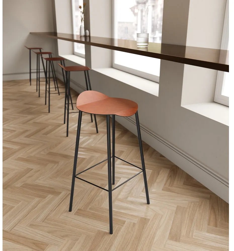 Konyakbarna bőr bárszék Flamingo Bull – LIND DNA