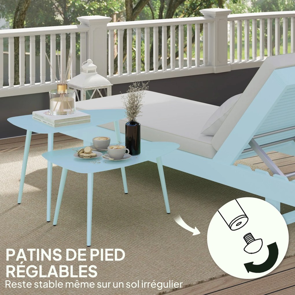 Outsunny 2 db-os kert kávézóasztal szett, háromszög alakú egymásba rakható oldalasztalok, acélváz, állítható lábak erkélyhez, teraszhoz, kerthez, vilá