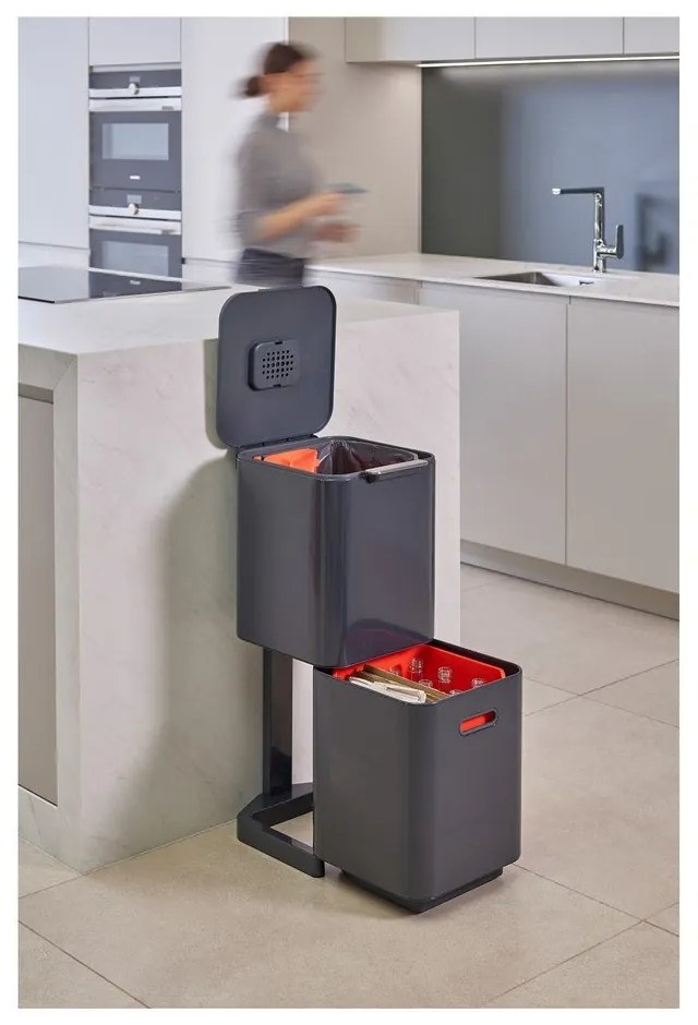 Szürke acél szelektív szemetes 40 l Totem Compact – Joseph Joseph