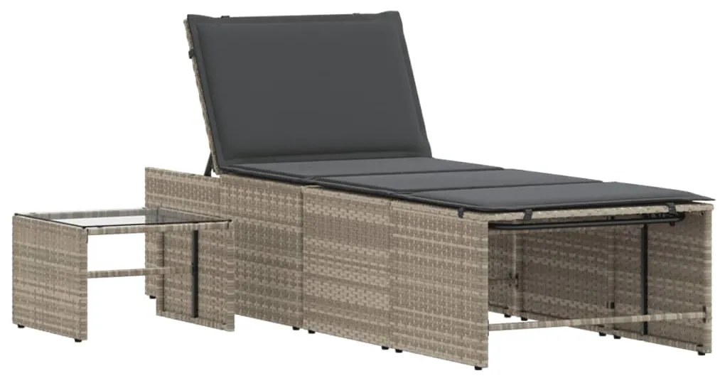 2 db világosszürke polyrattan napozóágy asztallal