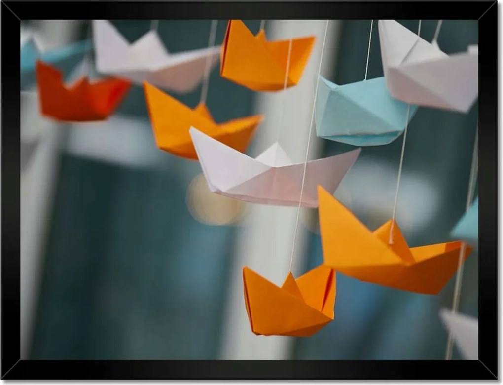Poszterek keretben 40x30 Lógó papírhajók