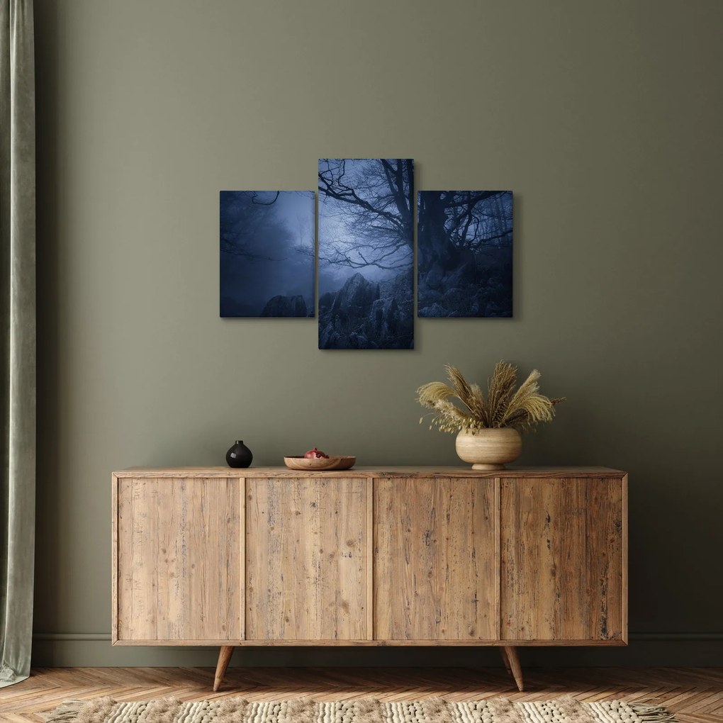 Egy sötét erdő képe (90x60 cm)
