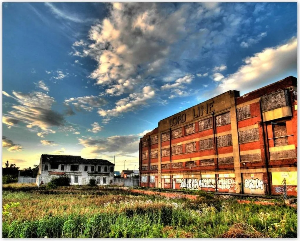 Poszterek 50x40 Felhők az épületek felett