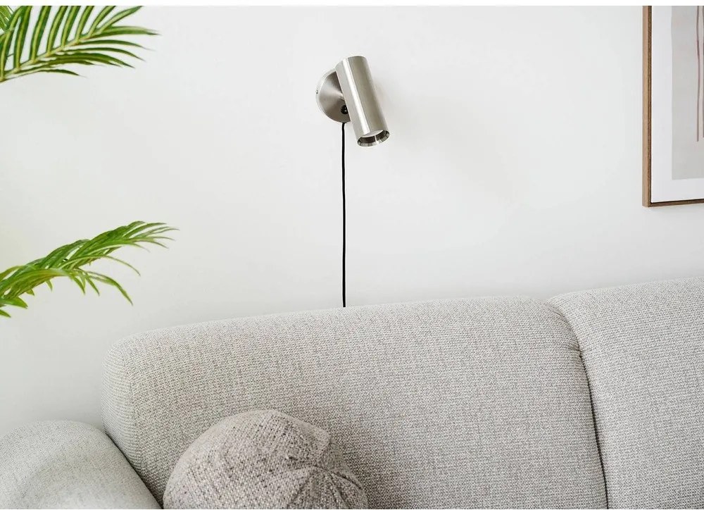 Ezüstszínű konnektorhoz csatlakoztatható acél fali lámpa Paris – House Nordic