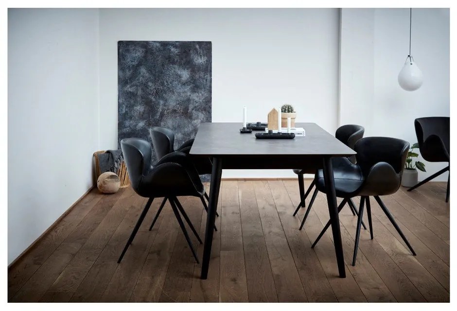 Fekete kárpitozott karfás étkezőfotel Gaia – DAN-FORM Denmark